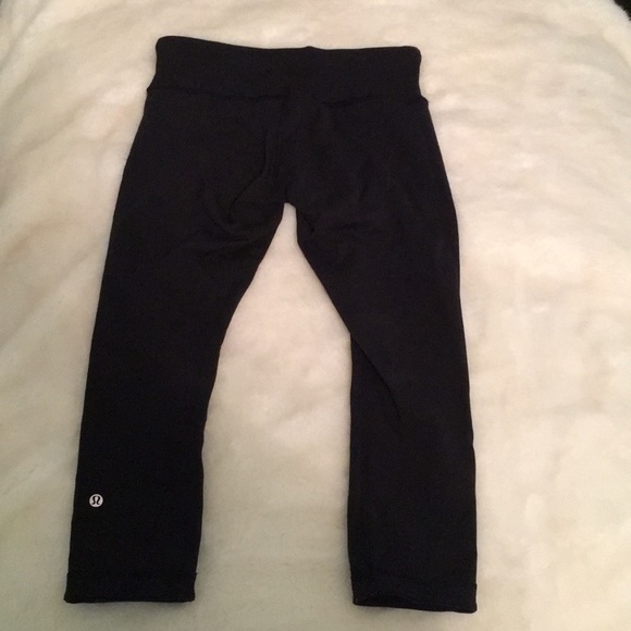 Reversible Lululemon Cropped Leggings - Picture 2 of 7